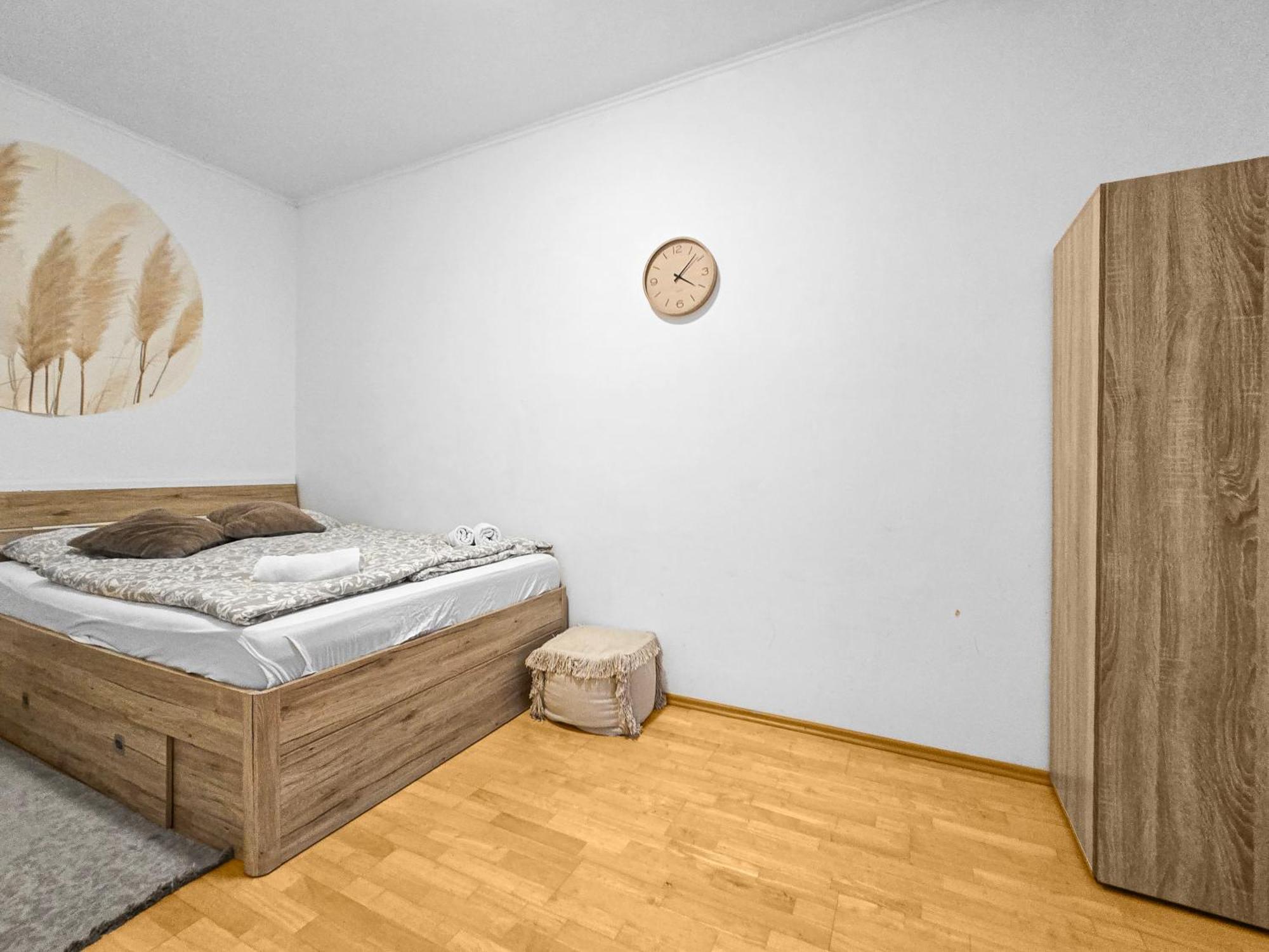 Spacious Three-Bedroom, Three King-Size Beds Wiedeń Zewnętrze zdjęcie